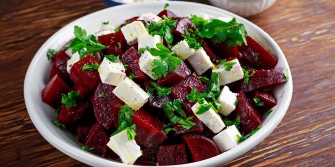 Einfacher Rote-Bete-Salat mit Käse