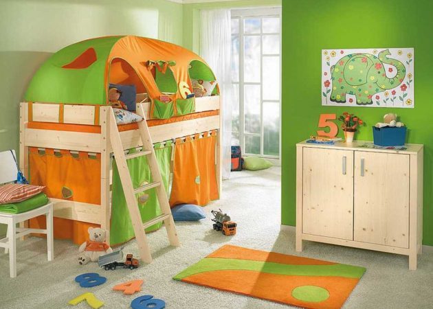 Innenraum eines Kinder: Etagenbett