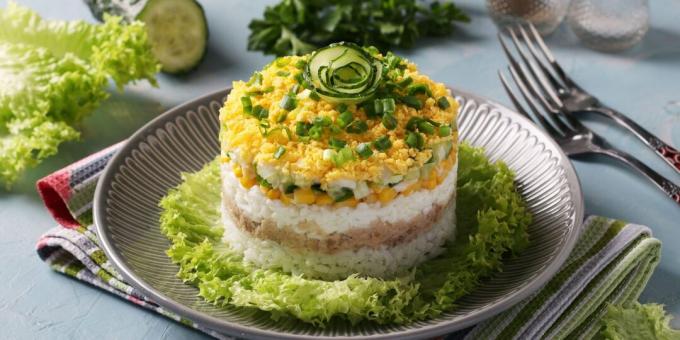 Schichtsalat mit Reis und Dorschleber