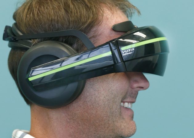 VR-Gadgets: Vuzix iWear Video Kopfhörer