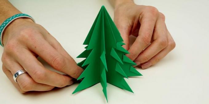 Wie man mit eigenen Händen einen Weihnachtsbaum aus Papier macht