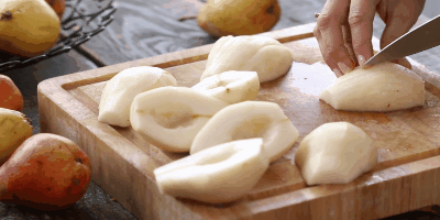 Kuchenrezept mit Birnen: Kuchen mit Birnen und Vanillesoße