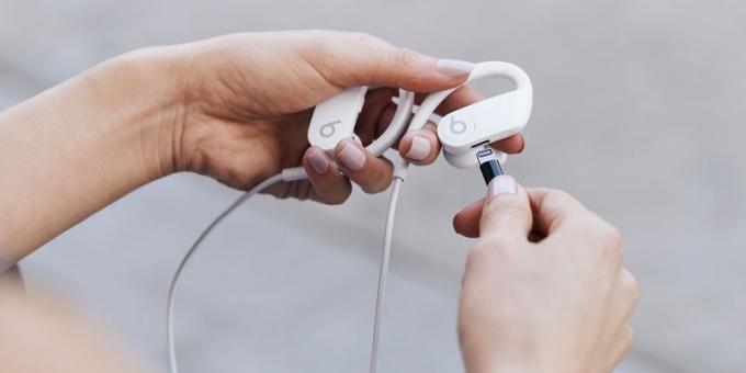 Apple hat aktualisierte Powerbeats-Kopfhörer eingeführt. Sie arbeiten 15 Stunden mit einer einzigen Ladung