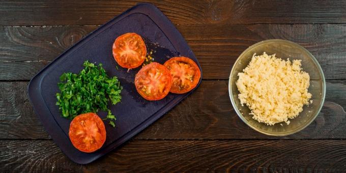 hacken Huhn mit Tomaten: Tomaten und Käse