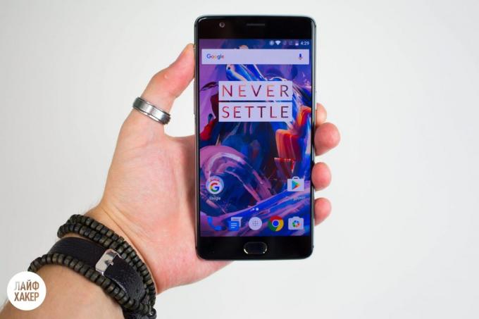 Review of „Flaggschiff Killer» OnePlus 3