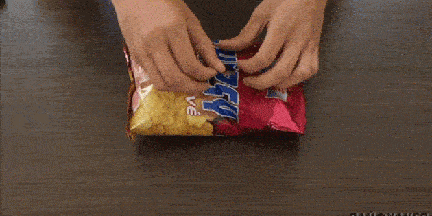 wie ein Paket von Chips zu öffnen,