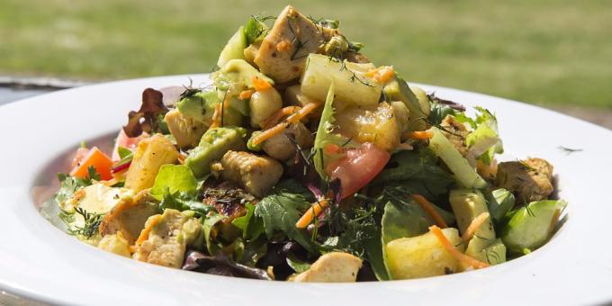 Diät-Salat: Salat mit Pute und Sellerie